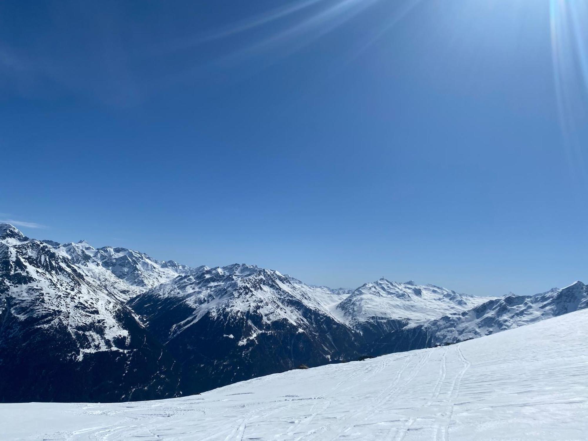 Aparthotel Alp Tiroler Adler 4*